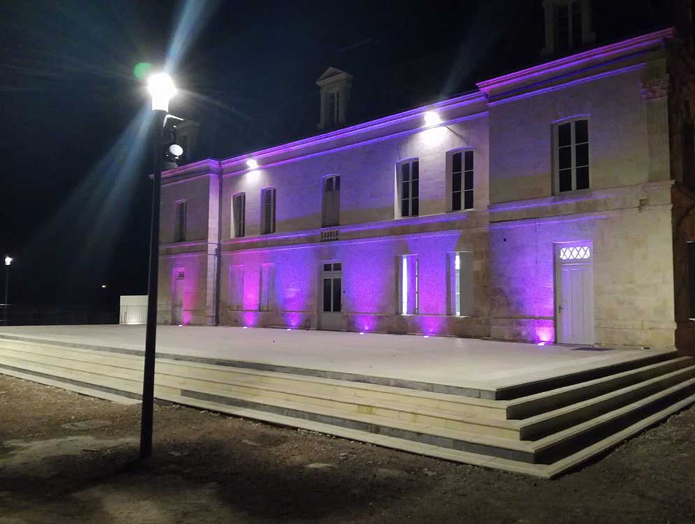 AMÉNAGEMENT DE LA MÉDIATHÈQUE DANS LE CHÂTEAU MAGUIER À THÉNAC