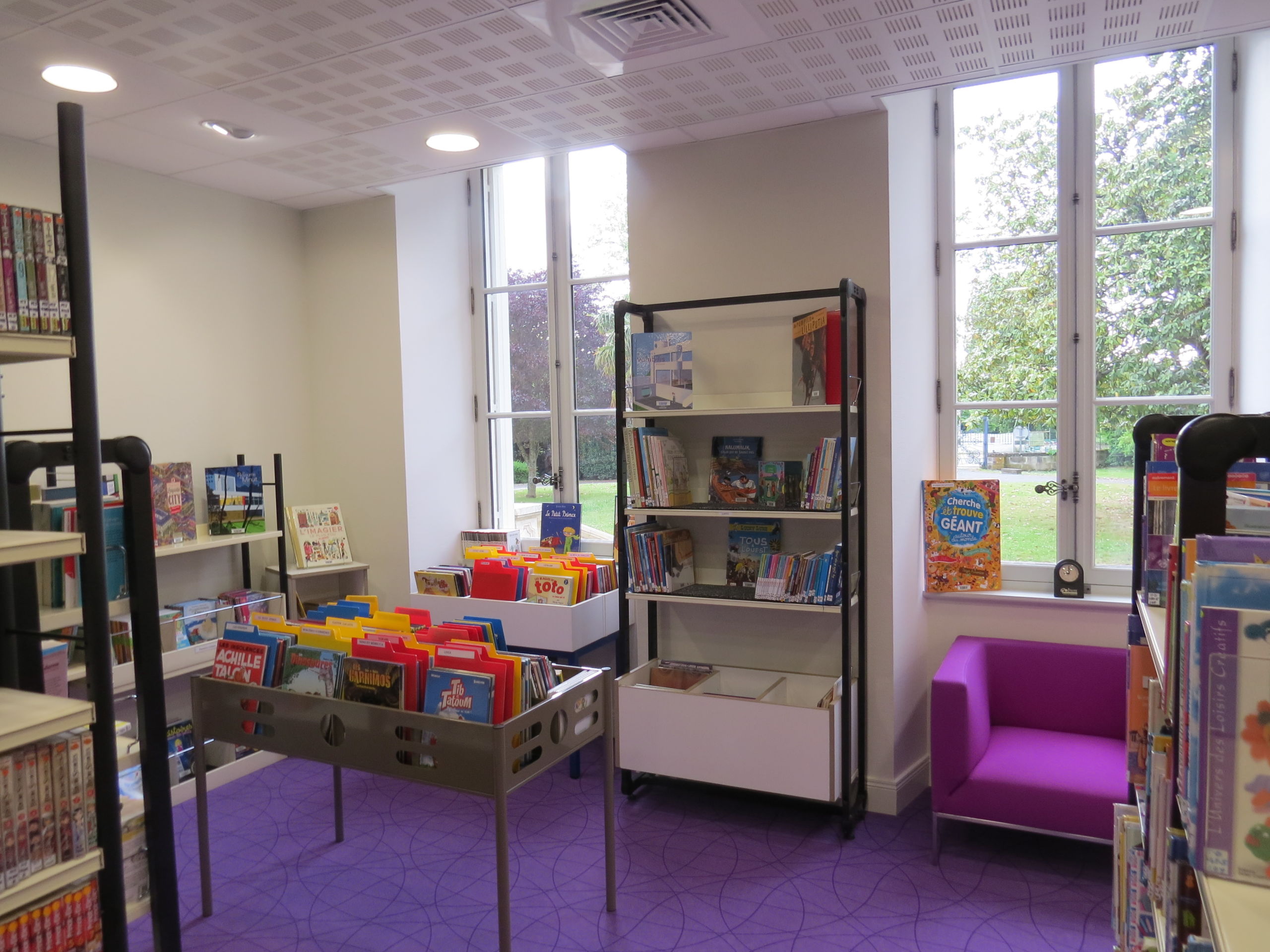 AMÉNAGEMENT DE LA MÉDIATHÈQUE DANS LE CHÂTEAU MAGUIER À THÉNAC