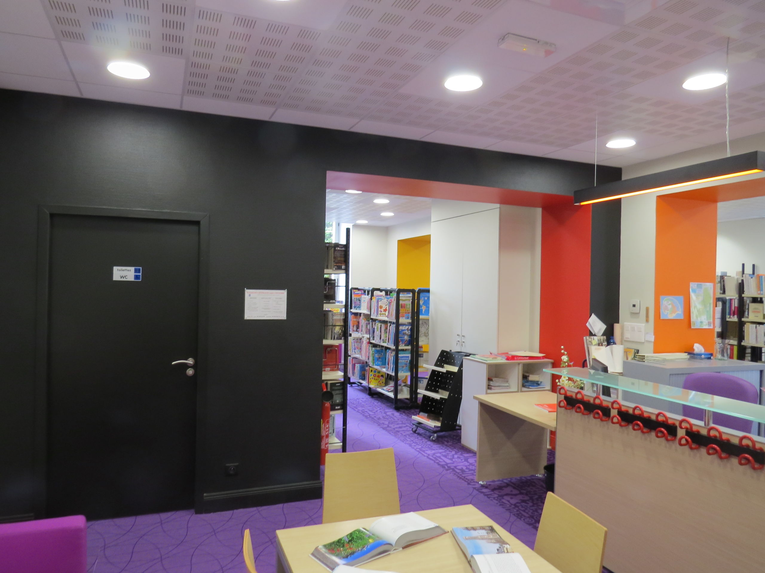 AMÉNAGEMENT DE LA MÉDIATHÈQUE DANS LE CHÂTEAU MAGUIER À THÉNAC