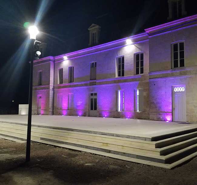AMÉNAGEMENT DE LA MÉDIATHÈQUE DANS LE CHÂTEAU MAGUIER À THÉNAC