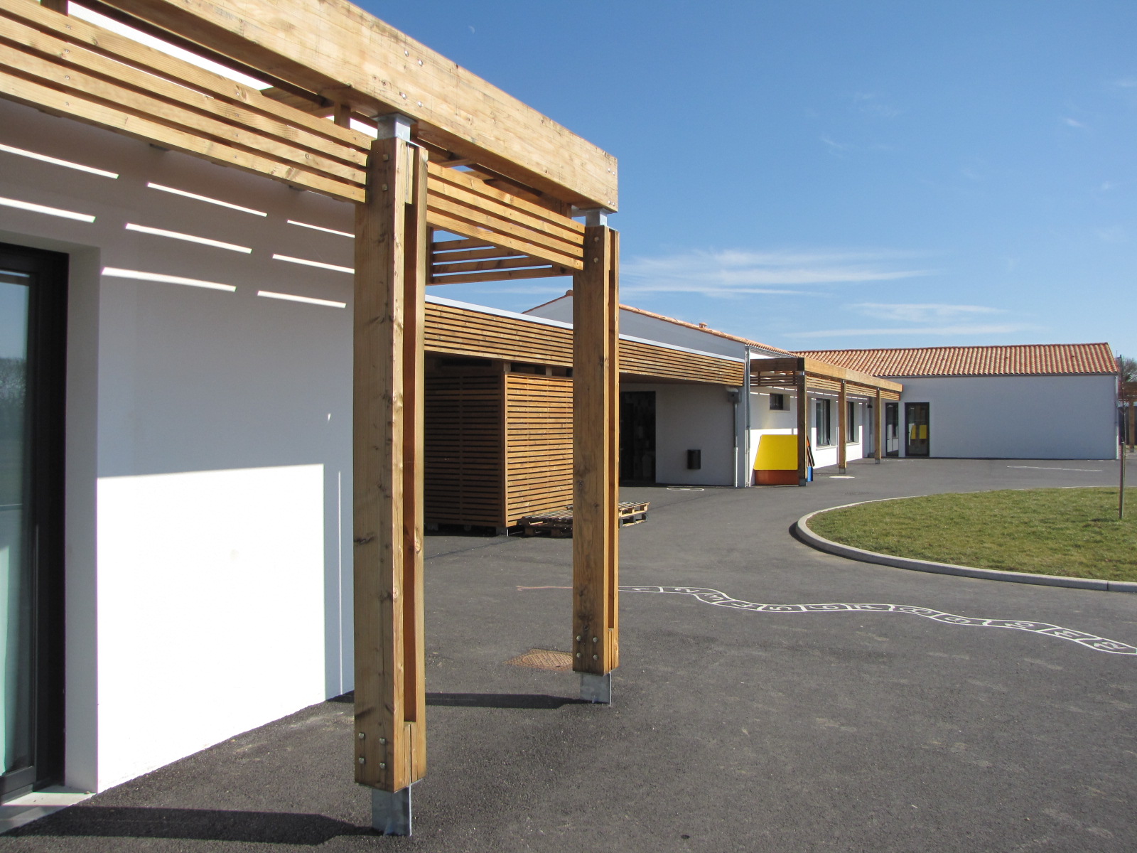 CONSTRUCTION D’UN GROUPE SCOLAIRE À NÉRÉ