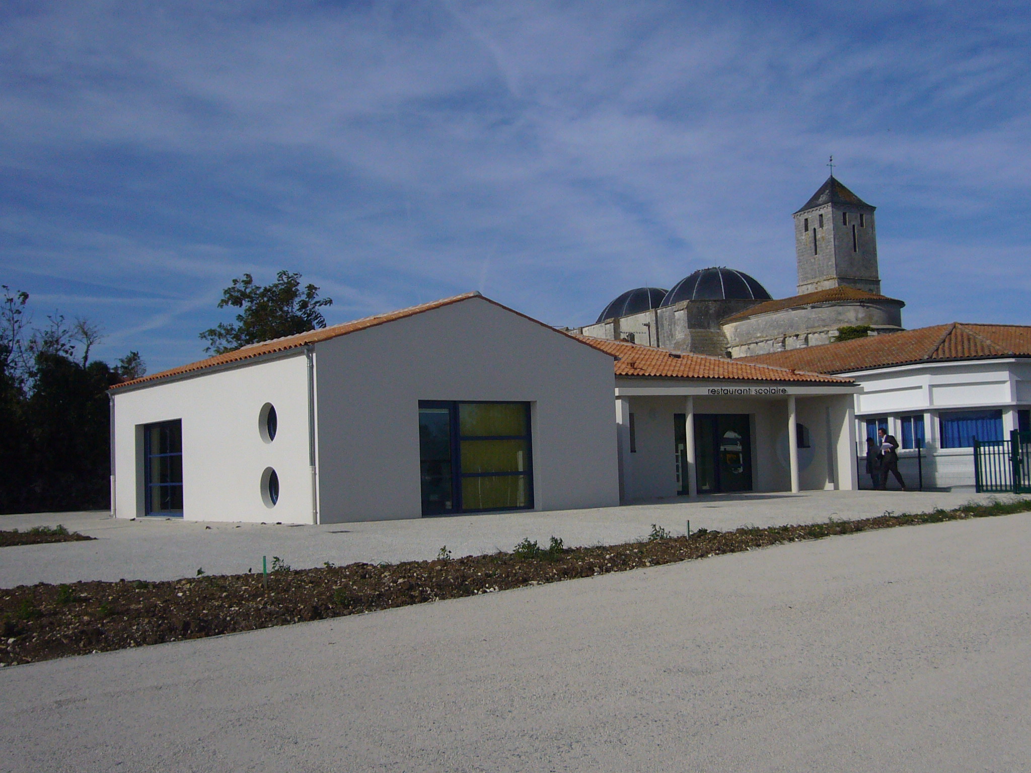 CONSTRUCTION D’UN RESTAURANT SCOLAIRE À ST ROMAIN DE BENET