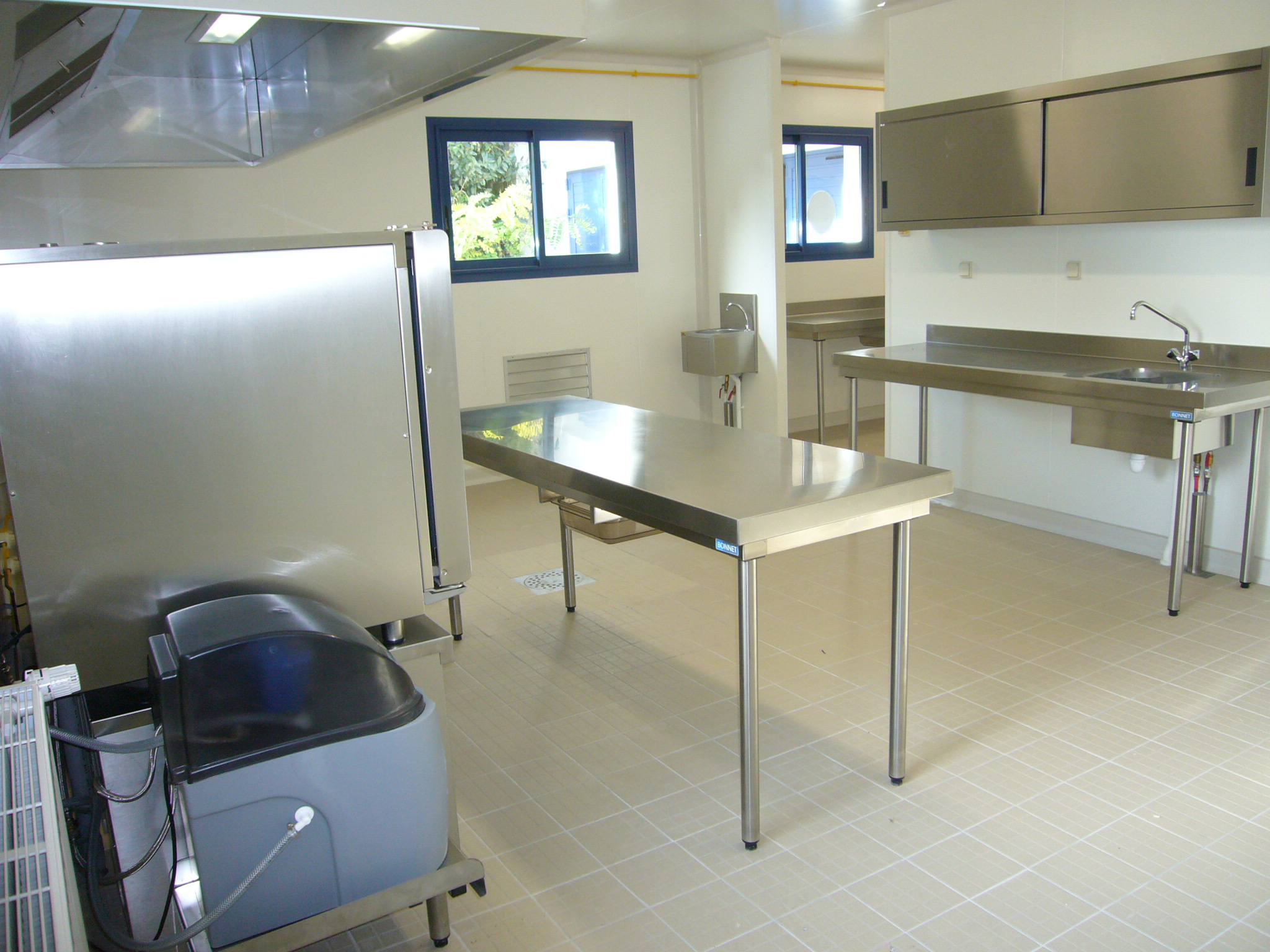 CONSTRUCTION D’UN RESTAURANT SCOLAIRE À ST ROMAIN DE BENET