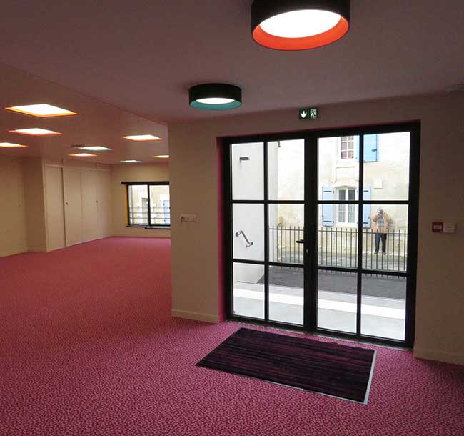 RÉHABILITATION D’UN BÂTIMENT COMMUNAL EN SALLE ASSOCIATIVE