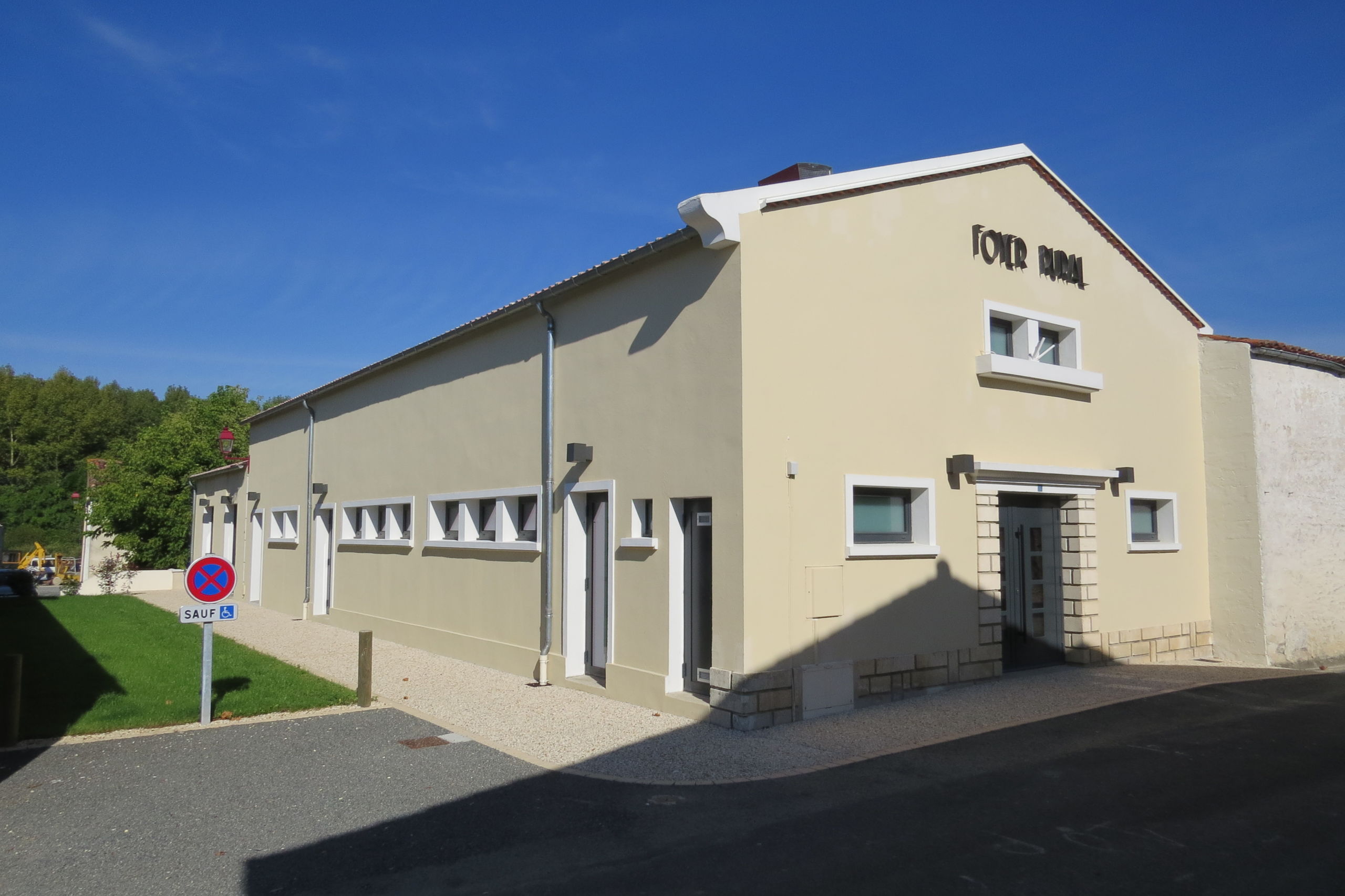 RÉNOVATION DE LA SALLE DES FÊTES LE GICQ