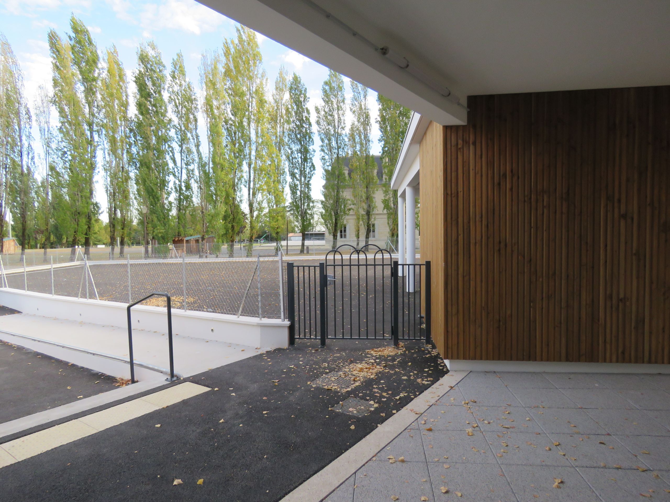 RESTRUCTURATION ET EXTENSION DU GROUPE SCOLAIRE DE THÉNAC