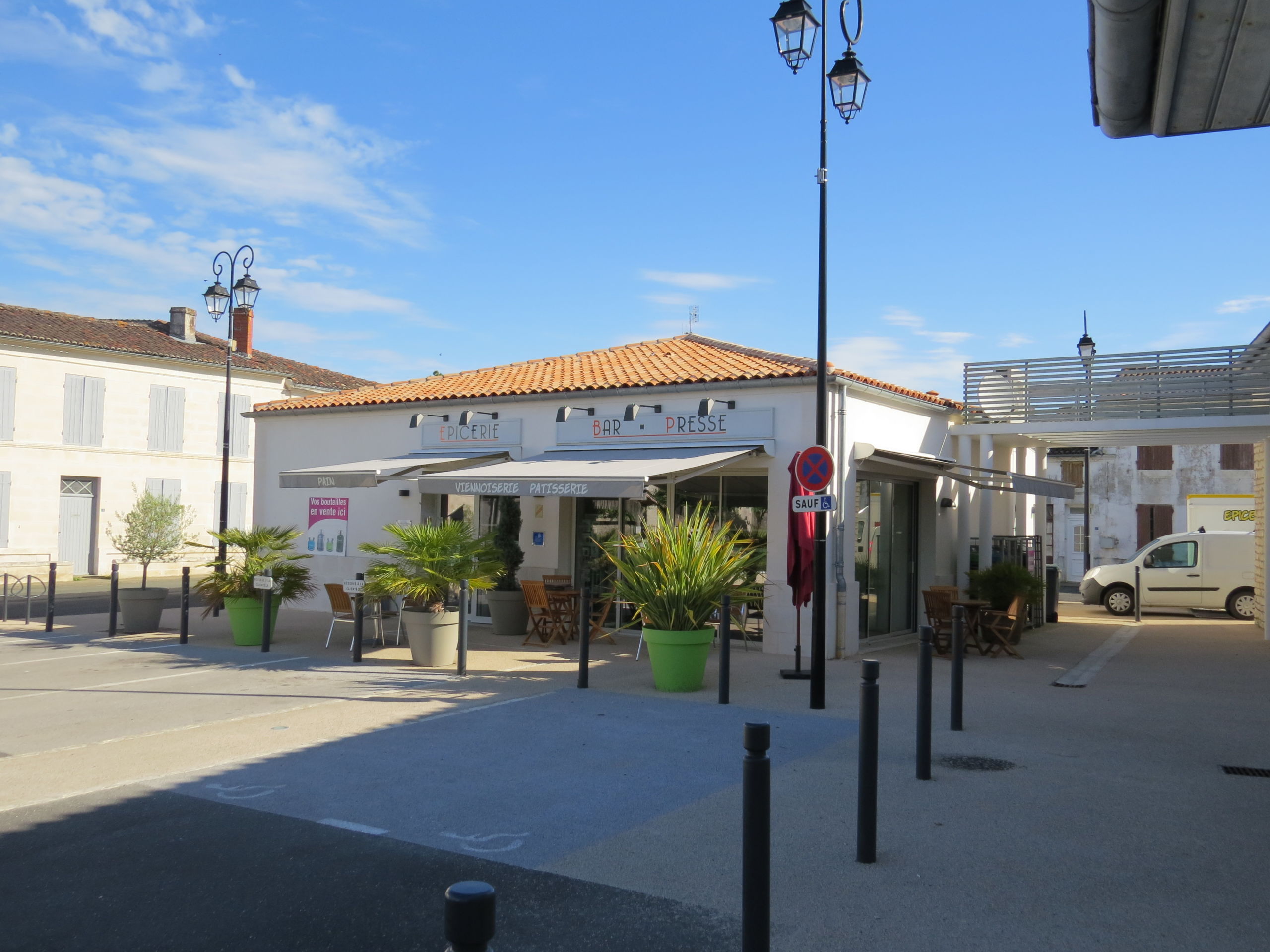 CONSTRUCTION D’UN COMMERCE MULTISERVICES À RIOUX