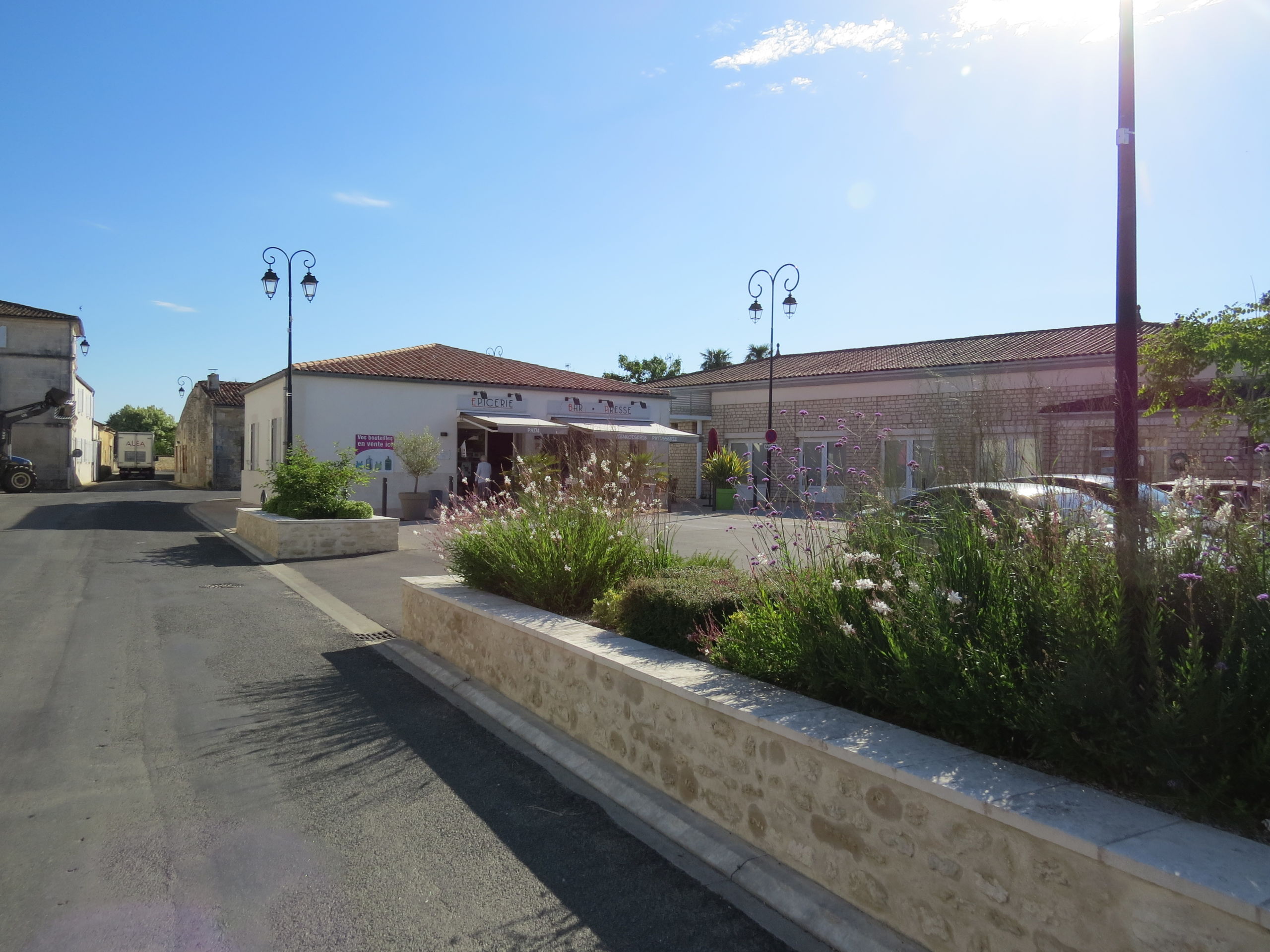 CONSTRUCTION D’UN COMMERCE MULTISERVICES À RIOUX