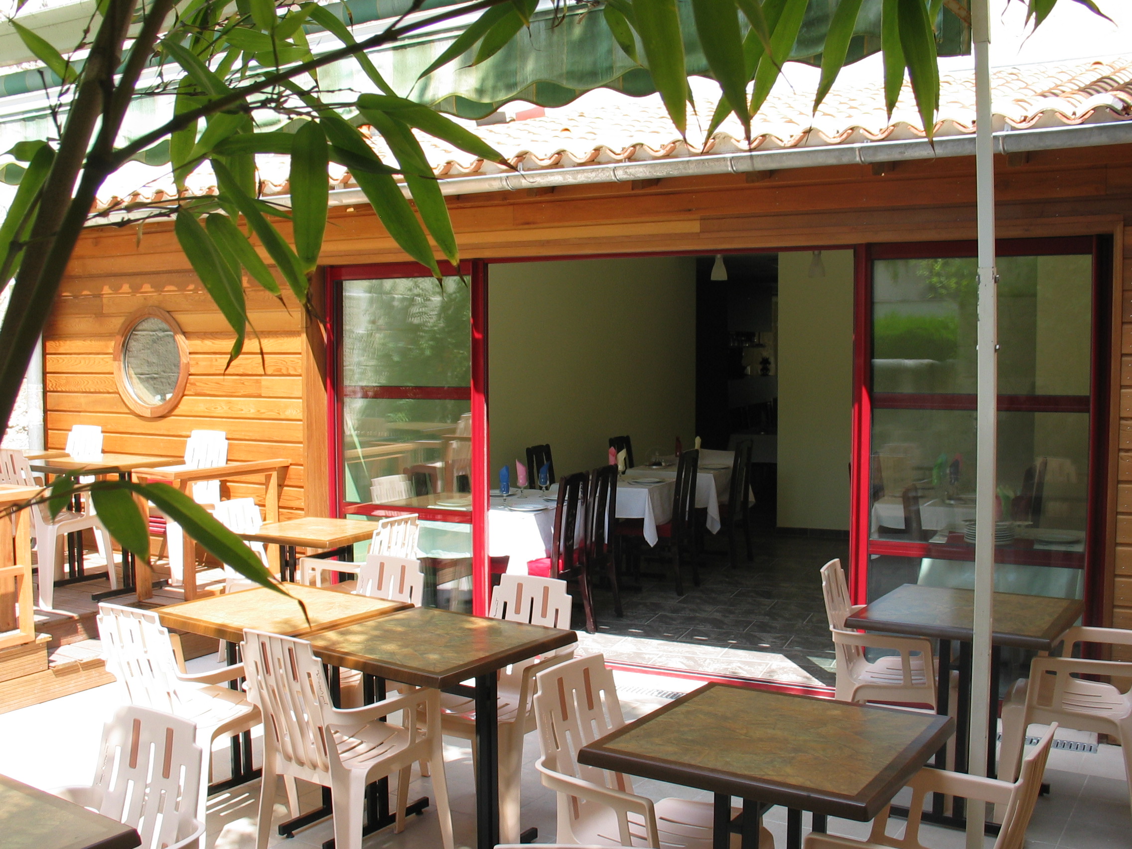 RÉNOVATION D’UN RESTAURANT À SAINTES