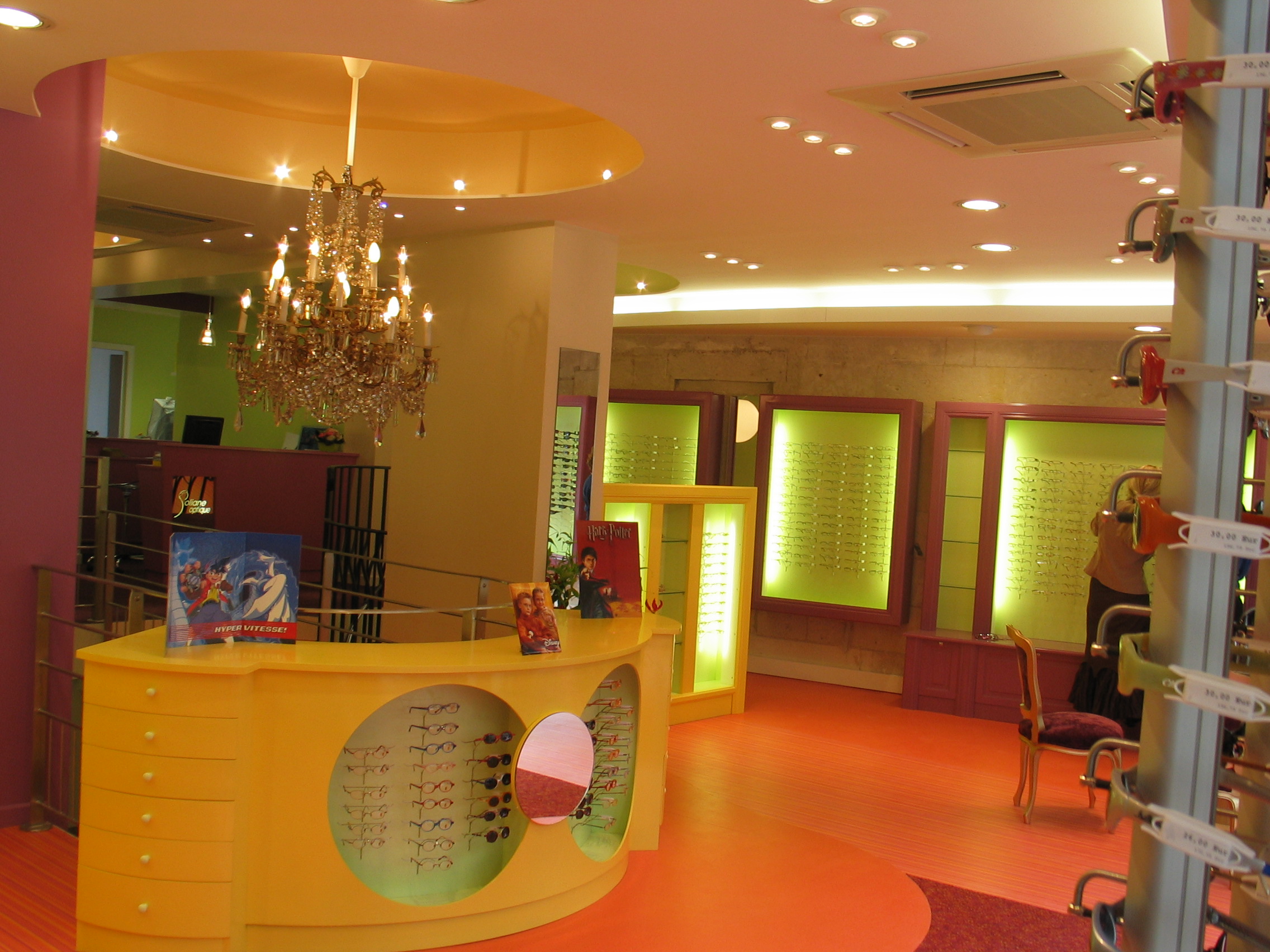 RESTRUCTURATION D’UNE BIJOUTERIE EN MAGASIN D’OPTIQUE – SAINTES