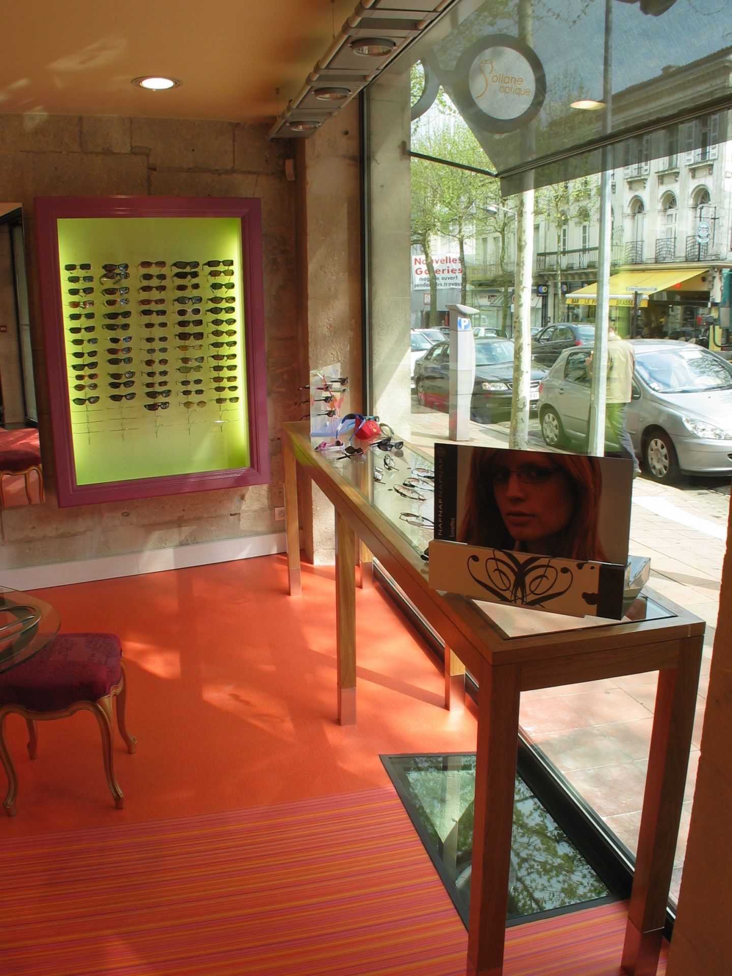 RESTRUCTURATION D’UNE BIJOUTERIE EN MAGASIN D’OPTIQUE – SAINTES