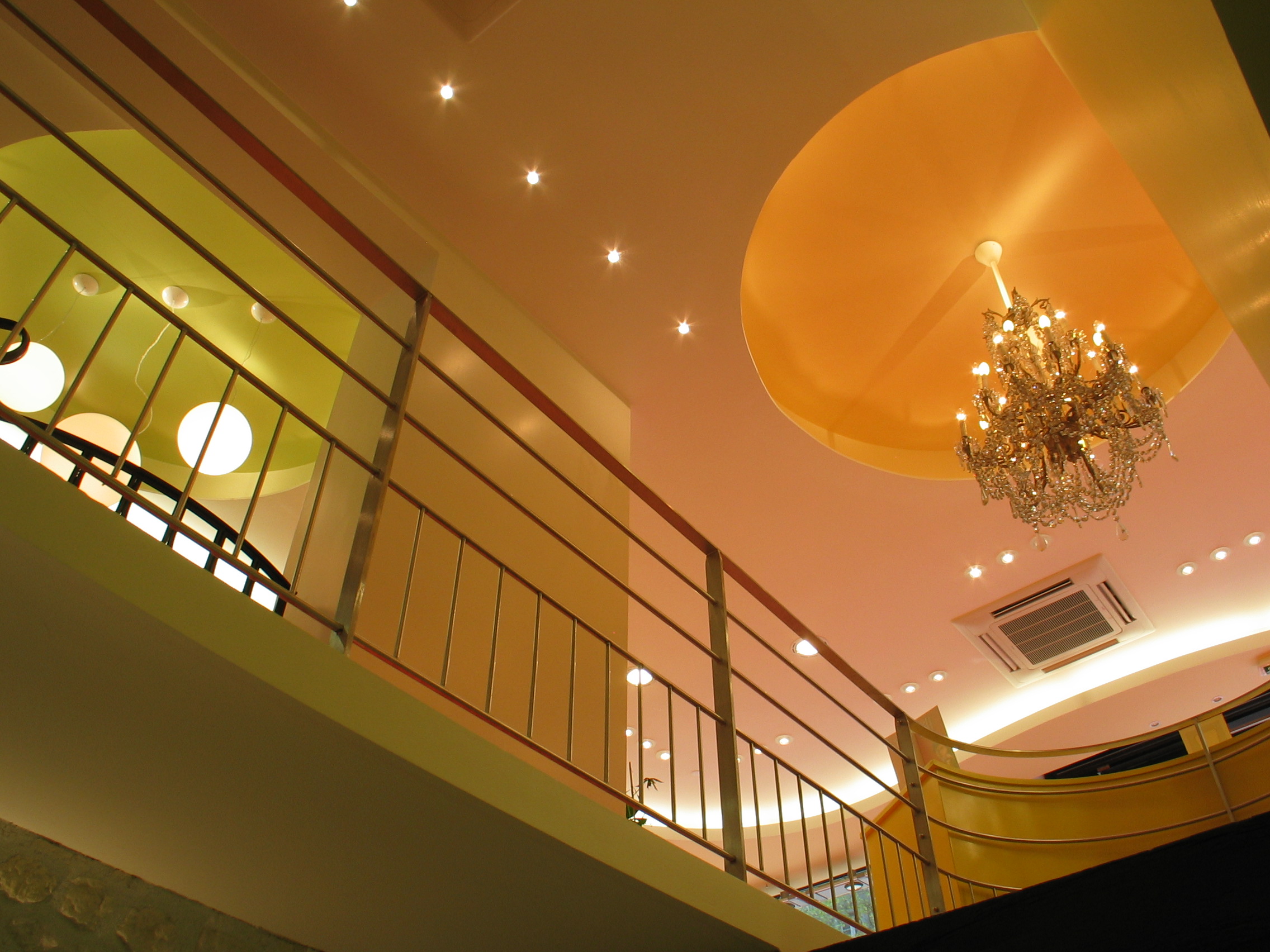 RESTRUCTURATION D’UNE BIJOUTERIE EN MAGASIN D’OPTIQUE – SAINTES