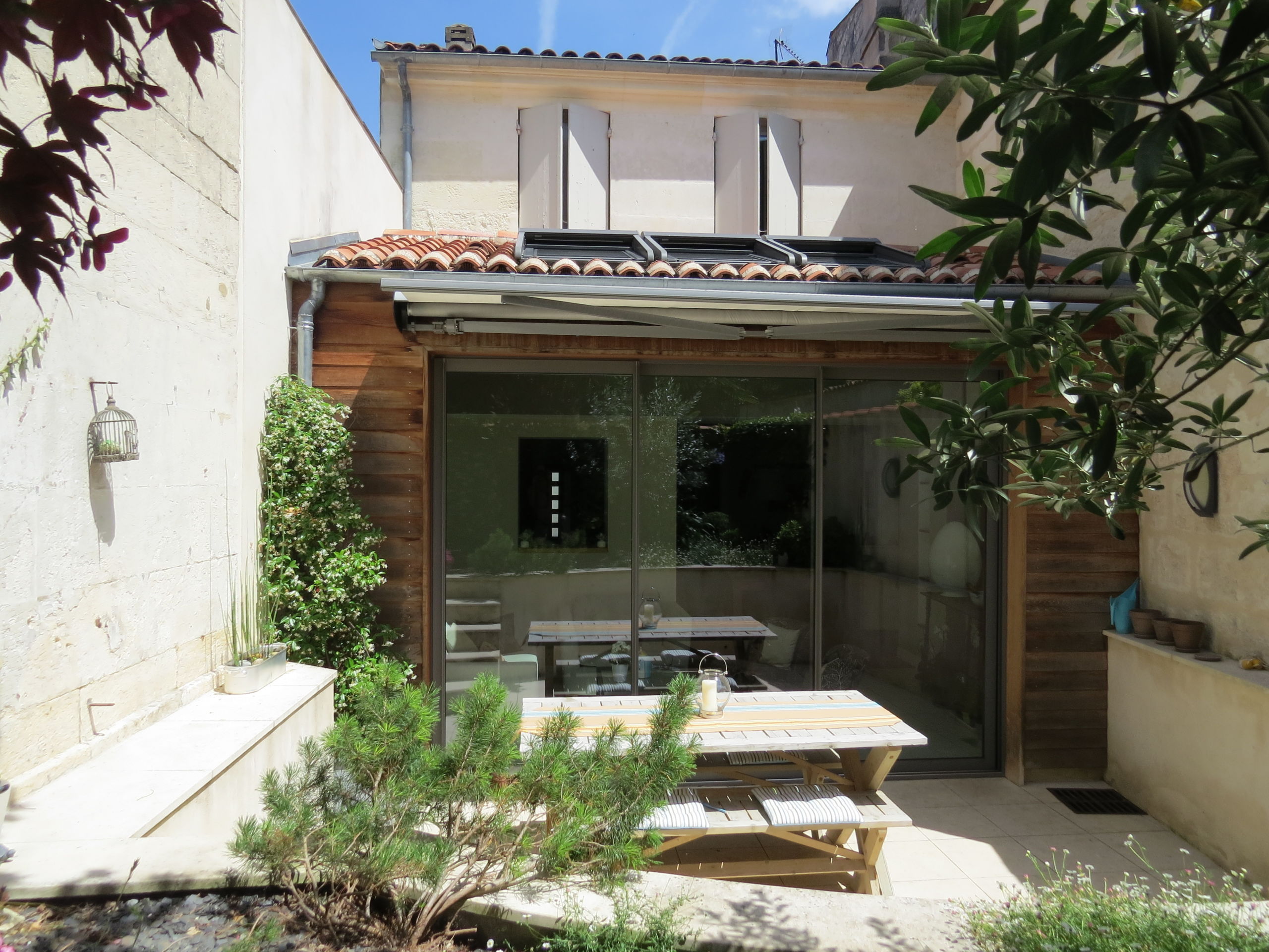 EXTENSION D’UNE MAISON DE VILLE À SAINTES