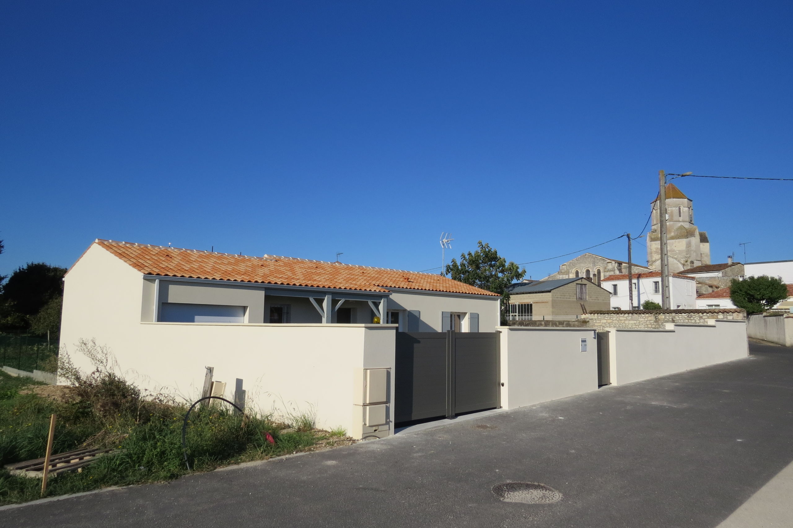 CONSTRUCTION D’UNE MAISON LOCATIVE À COZES