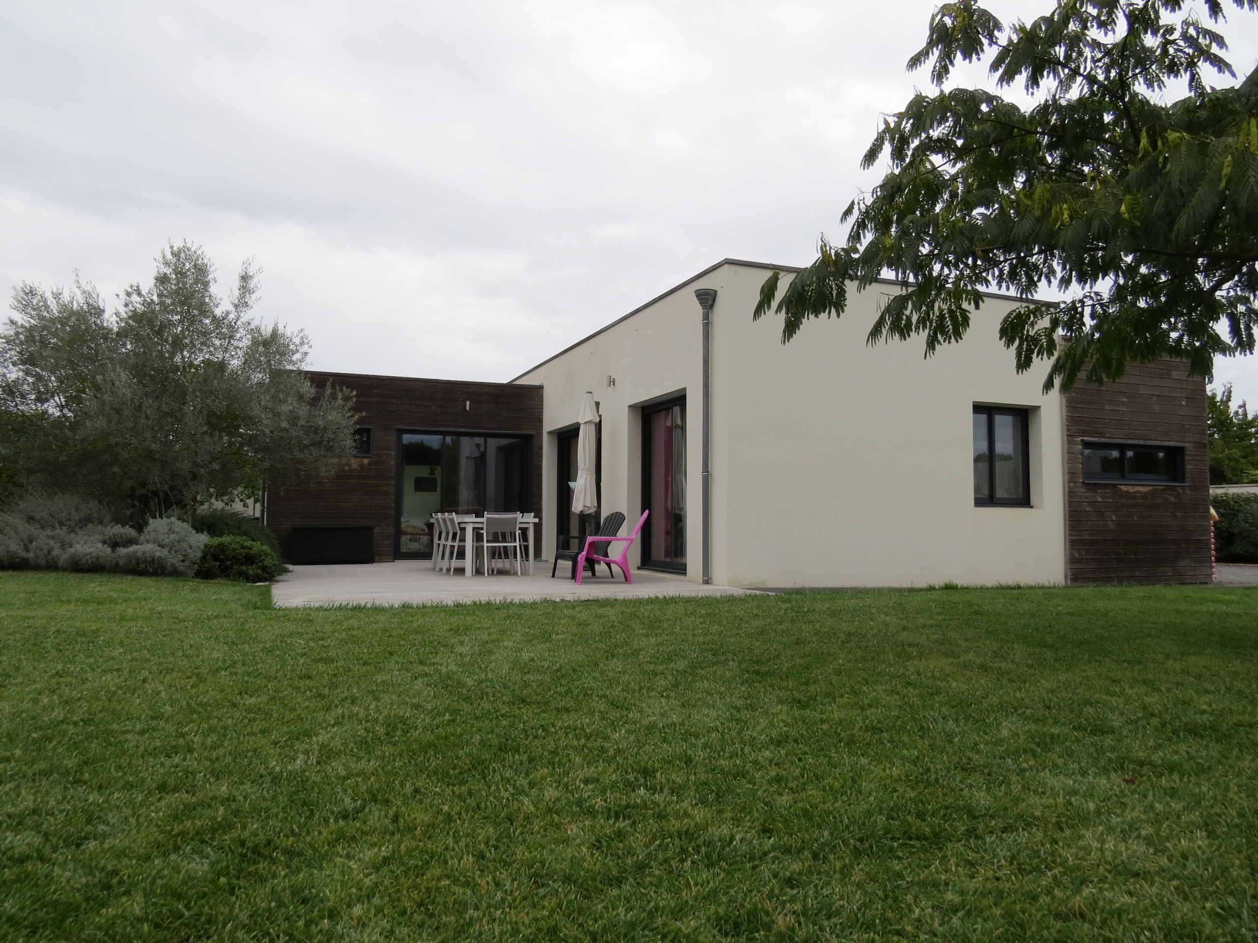 MAISON CONTEMPORAINE LES GONDS