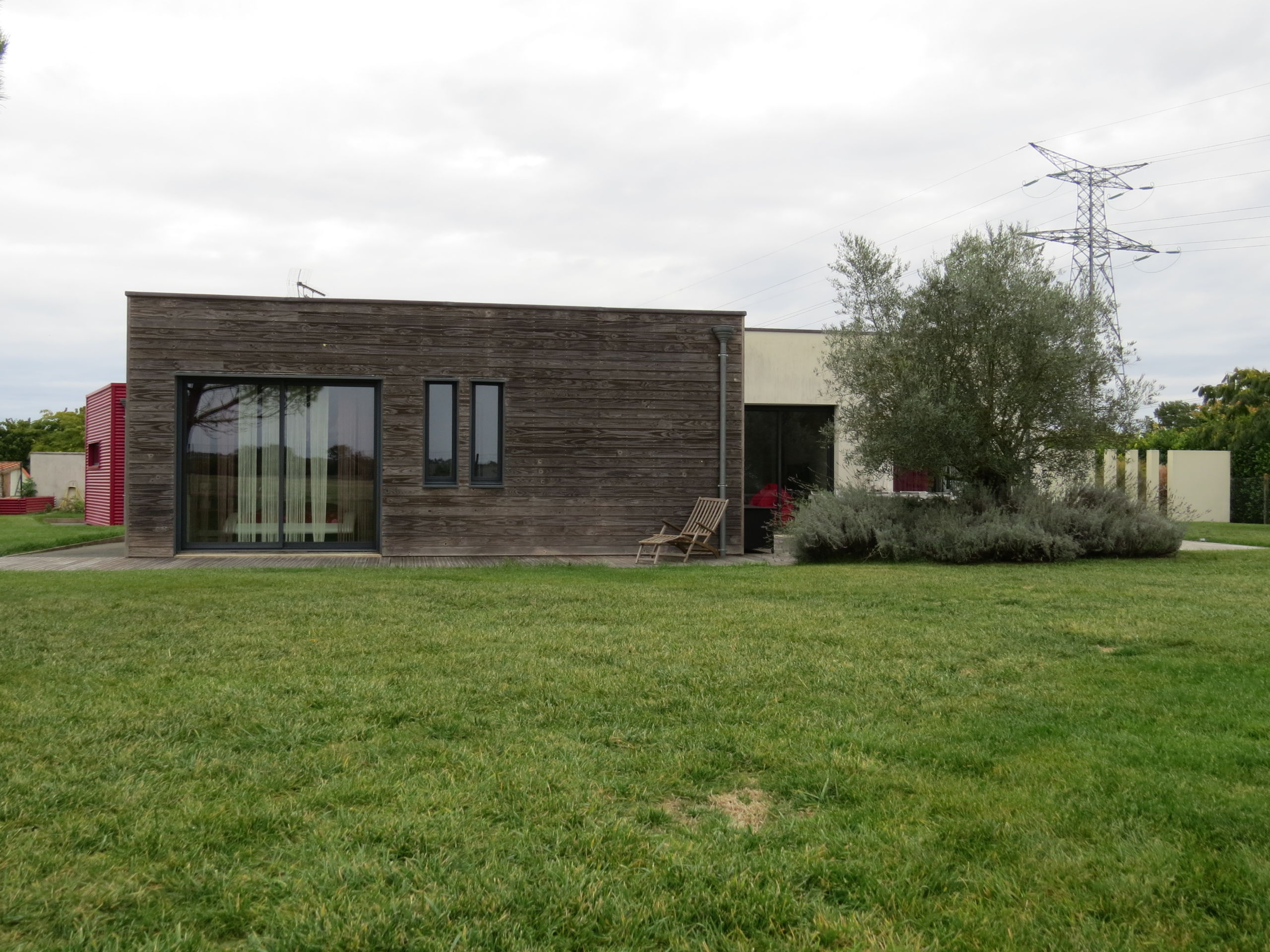 MAISON CONTEMPORAINE LES GONDS