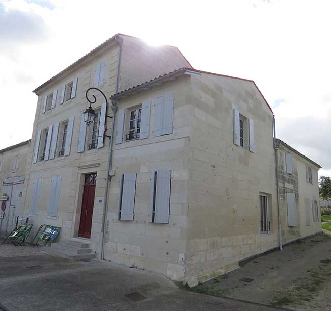 RÉHABILITATION D’UN ENSEMBLE IMMOBILIER POUR Y CRÉER 8 LOGEMENTS LOCATIFS SOCIAUX