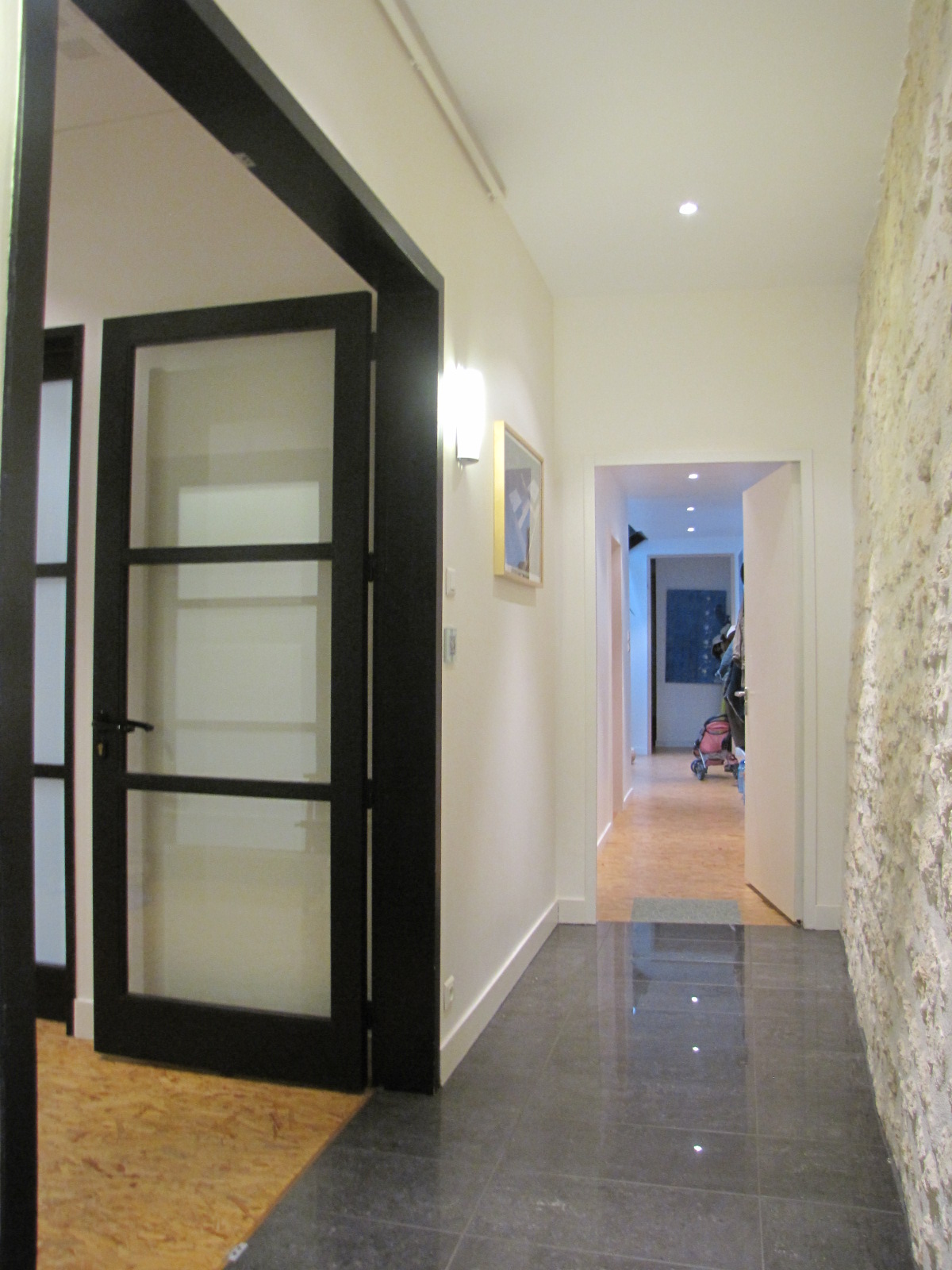 RÉHABILITATION D’UN ENTREPÔT DE MEUBLES EN LOFT SAINTES