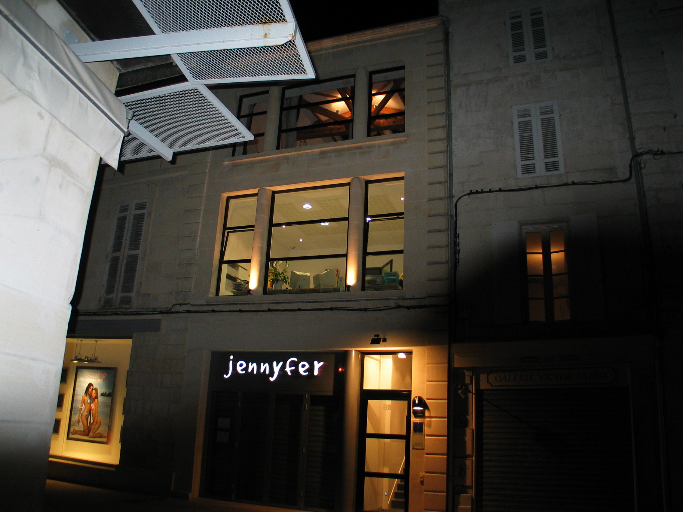 RÉHABILITATION D’UN ENTREPÔT DE MEUBLES EN LOFT SAINTES