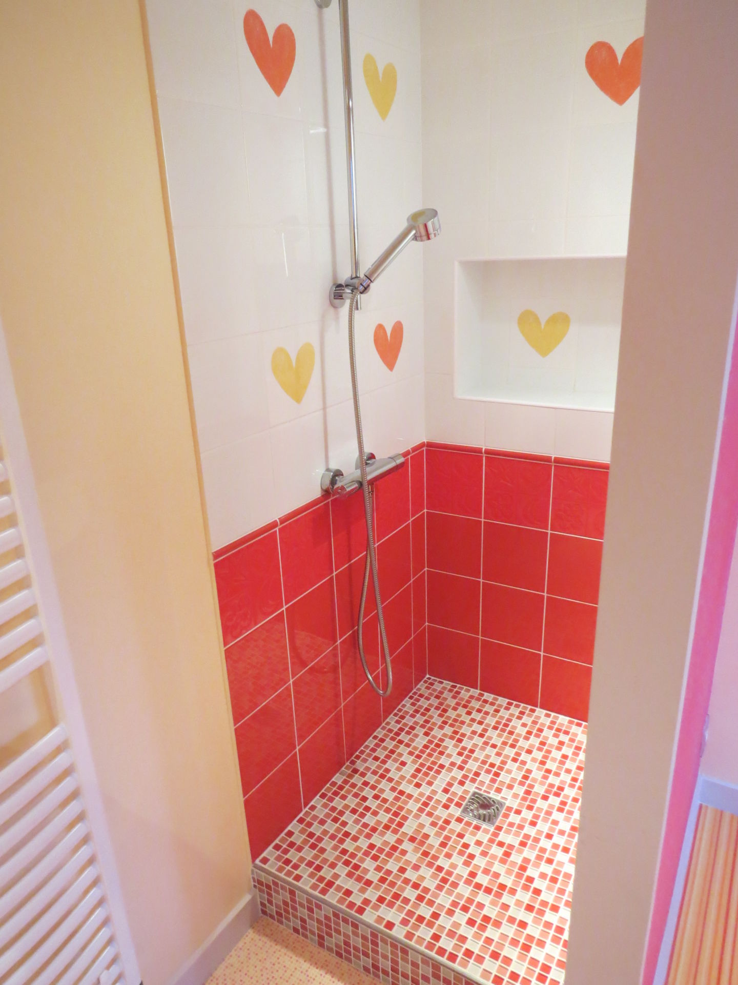 RÉHABILITATION D’UN ENTREPÔT DE MEUBLES EN LOFT SAINTES