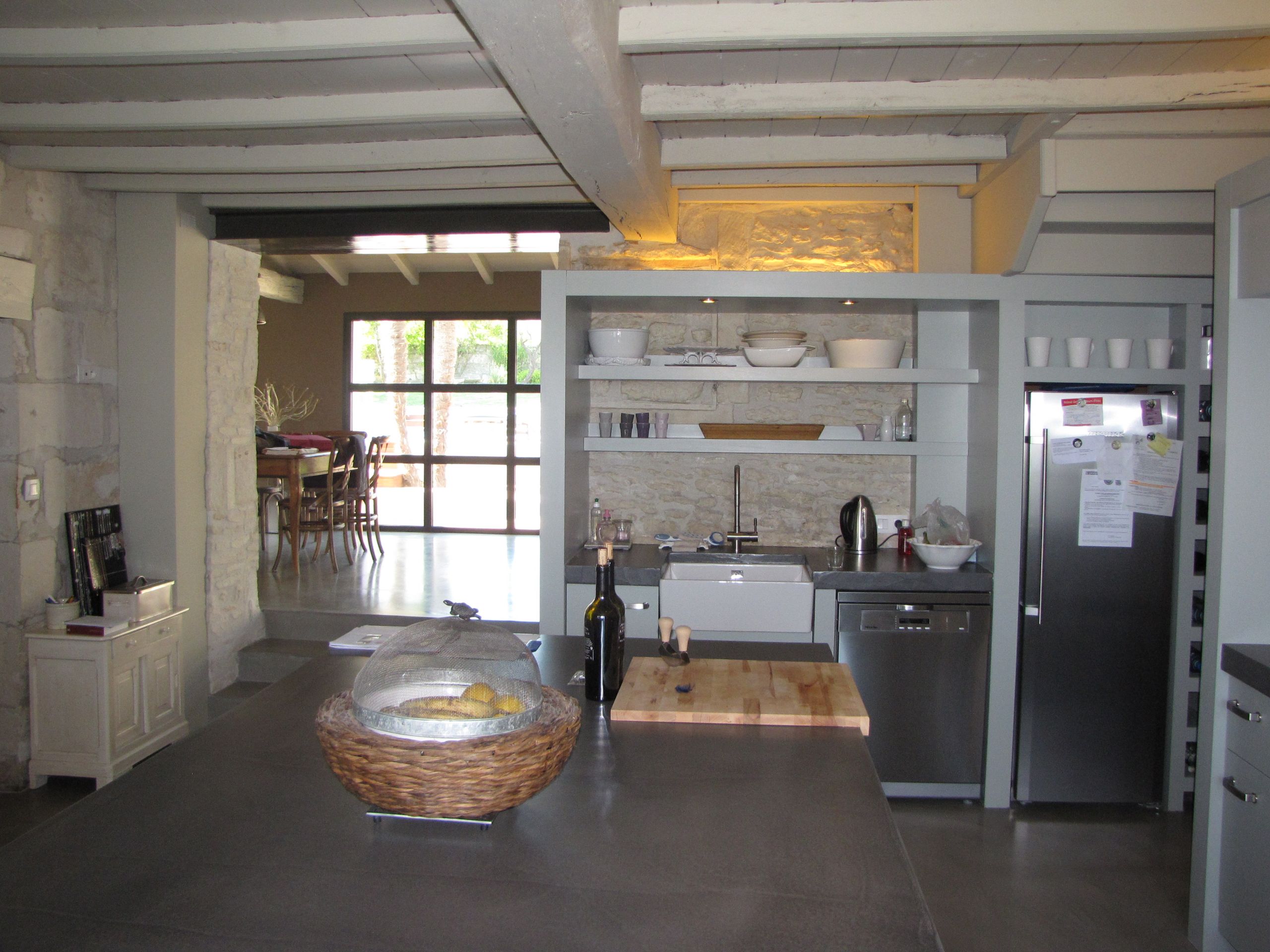 RÉNOVATION CONTEMPORAINE D’UNE MAISON CHARENTAISE À SAINTES