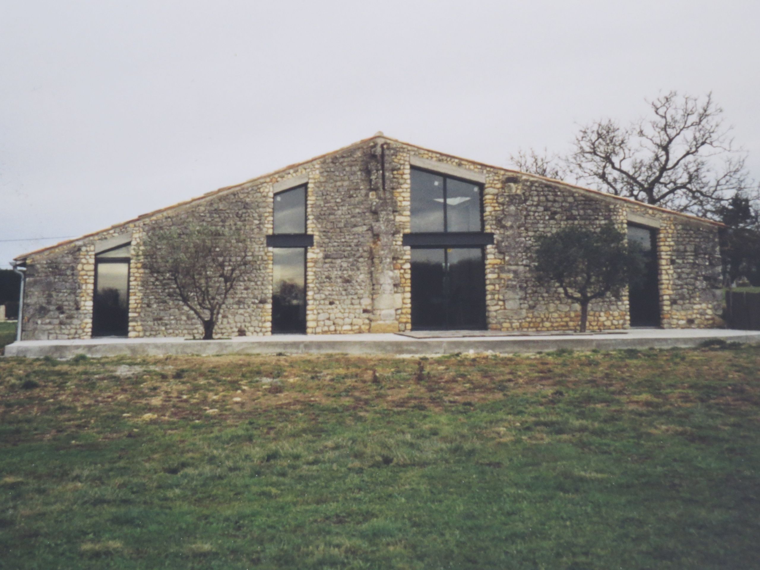 RÉNOVATION D’UNE GRANGE EN LOFT À ST THOMAS DE CONAC