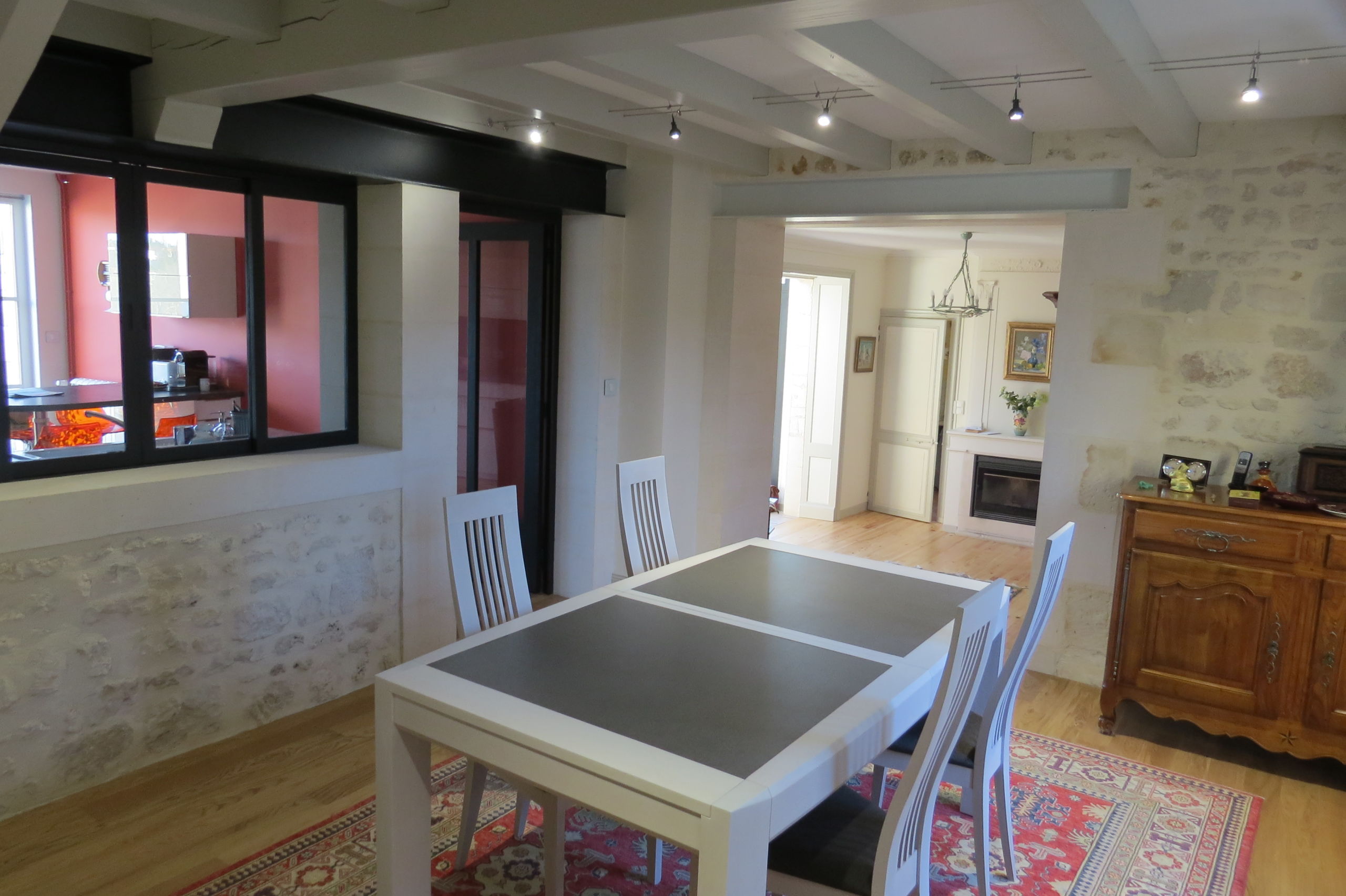 RÉNOVATION & LIAISON DE 2 MAISONS DE VILLE SAINTES