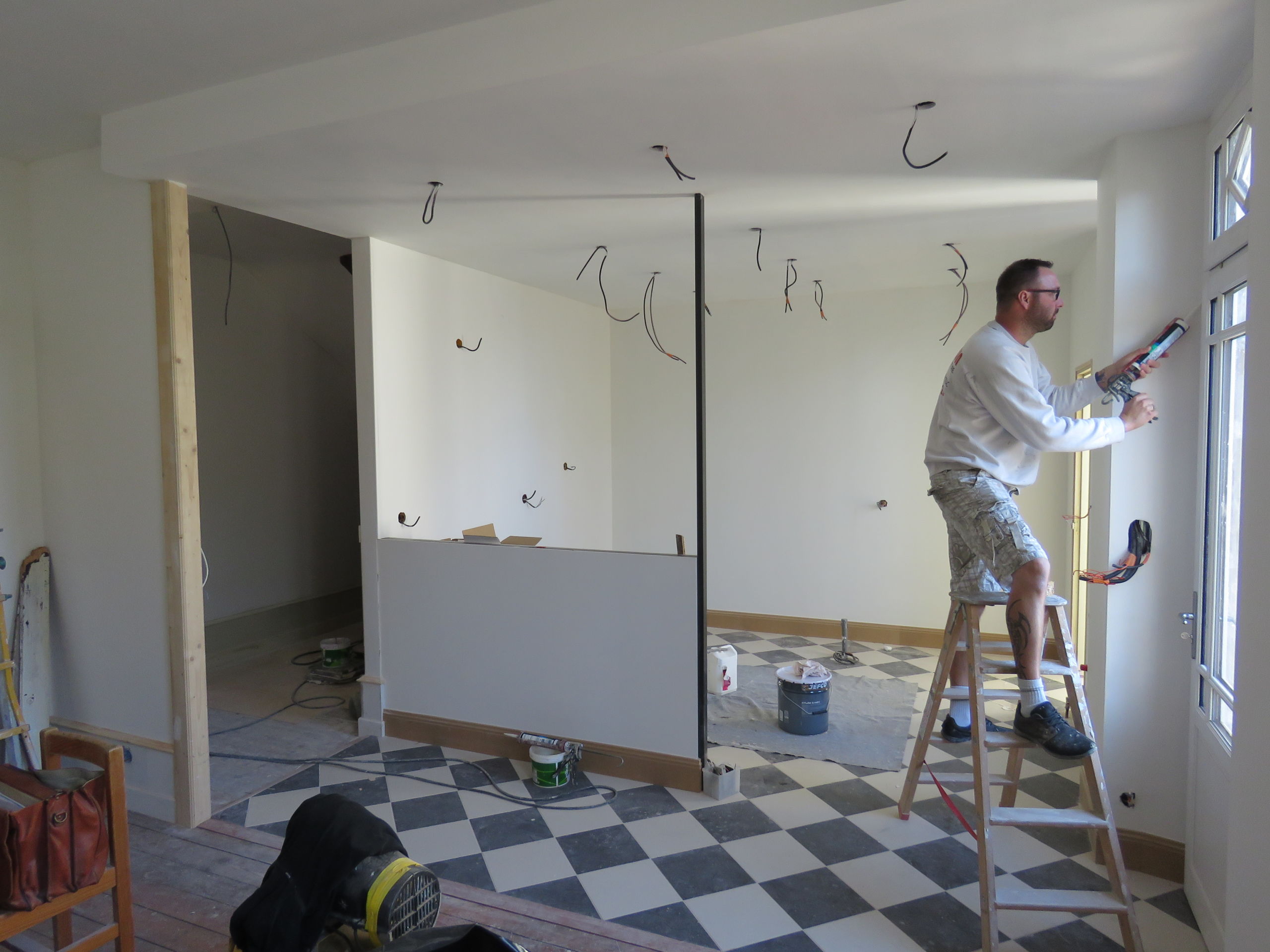 RÉNOVATION D’UNE MAISON DE VILLE À SAINTES