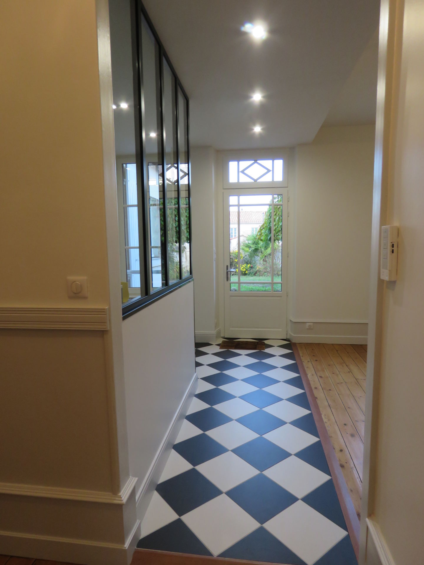 RÉNOVATION D’UNE MAISON DE VILLE À SAINTES