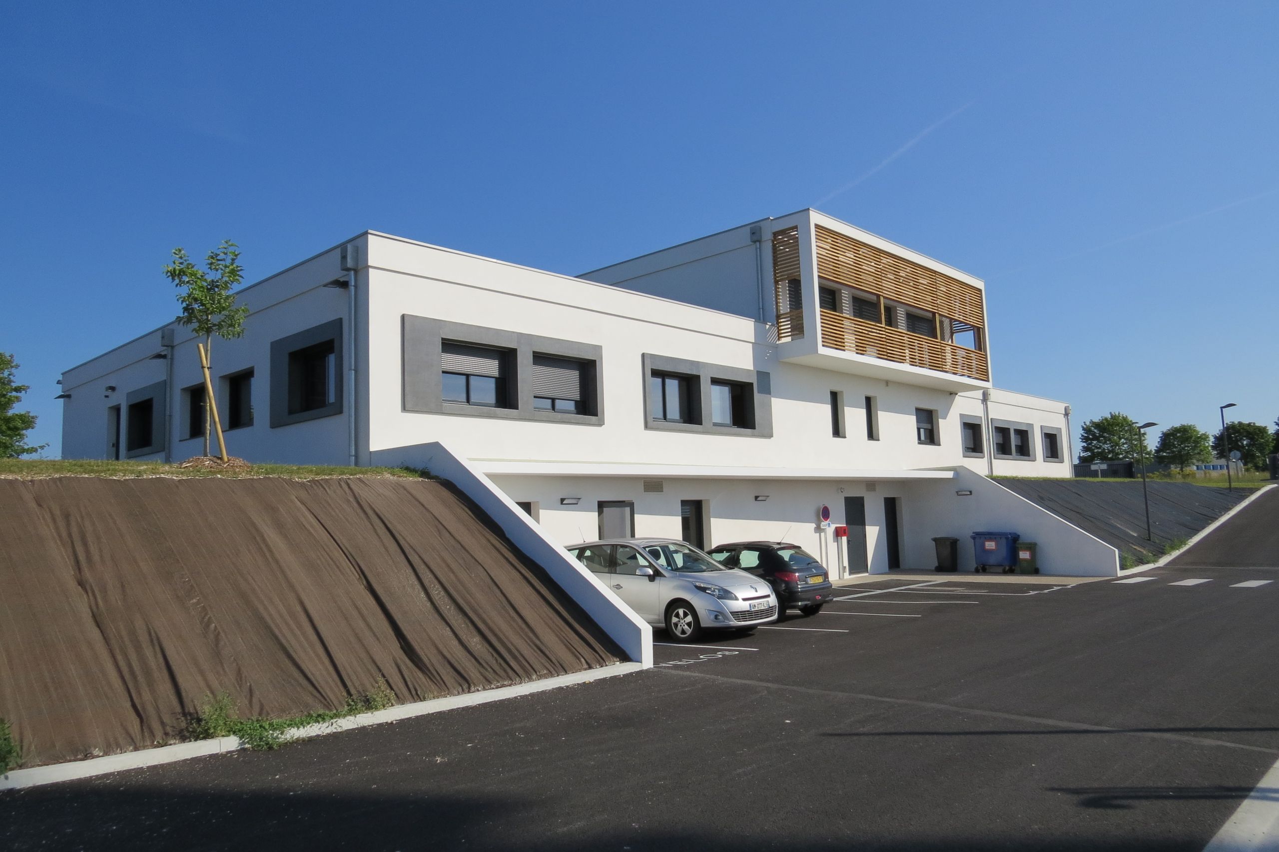 CONSTRUCTION D’UN SITE D’EXPLOITATION À SAINTES