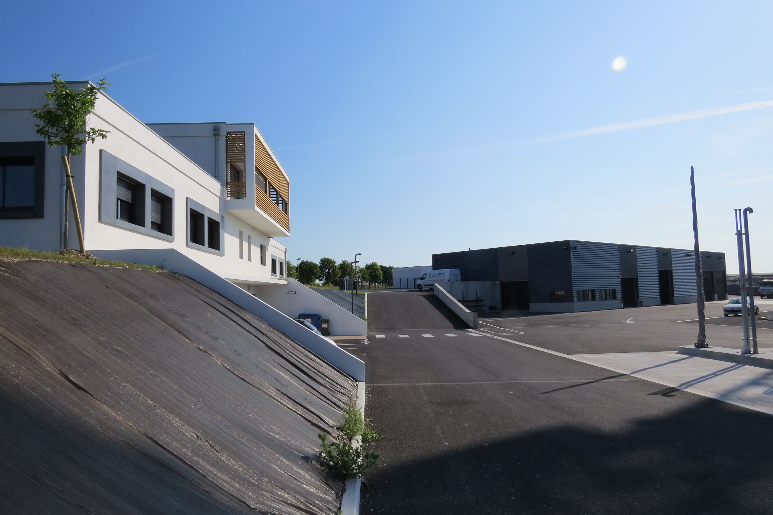 CONSTRUCTION D’UN SITE D’EXPLOITATION À SAINTES