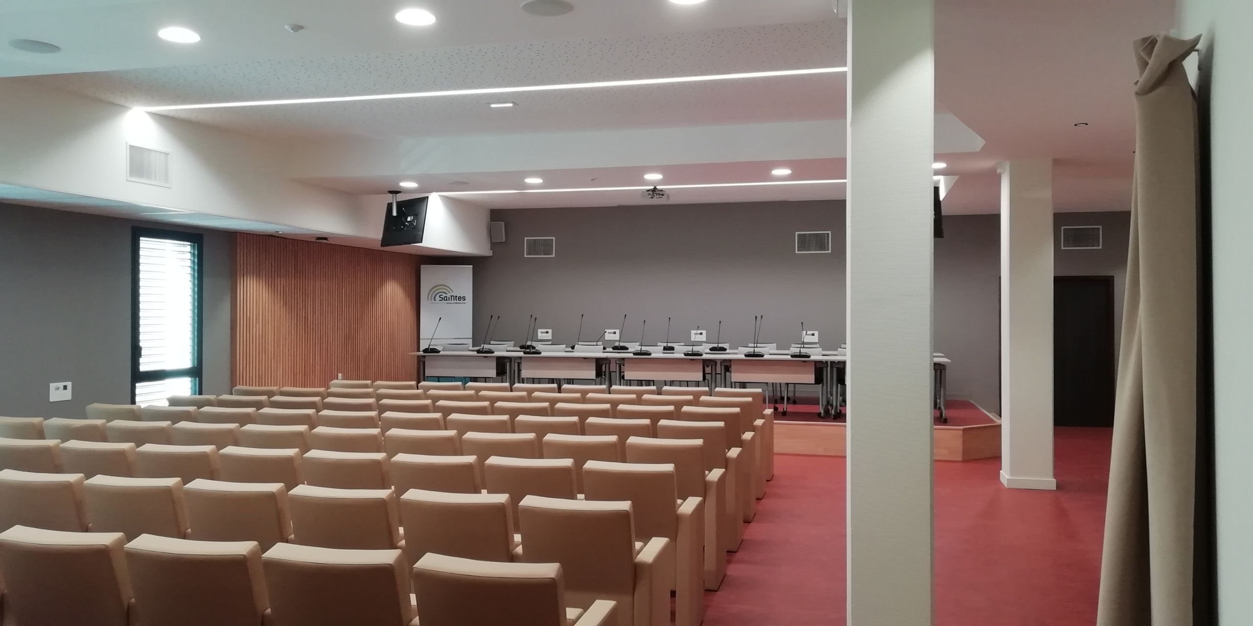 RÉHABILITATION D’UN IMMEUBLE POUR Y TRANSFÉRER LE NOUVEAU SIÈGE SOCIAL DE LA CDA DE SAINTES